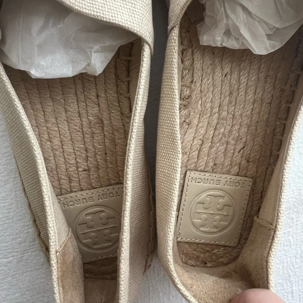 New Tory Burch Espadrilles with embroidered leather flowers Size 6 - Picture 9 of 9